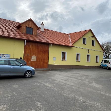 Buchtuv Statek Villa Vendoli Bagian luar foto