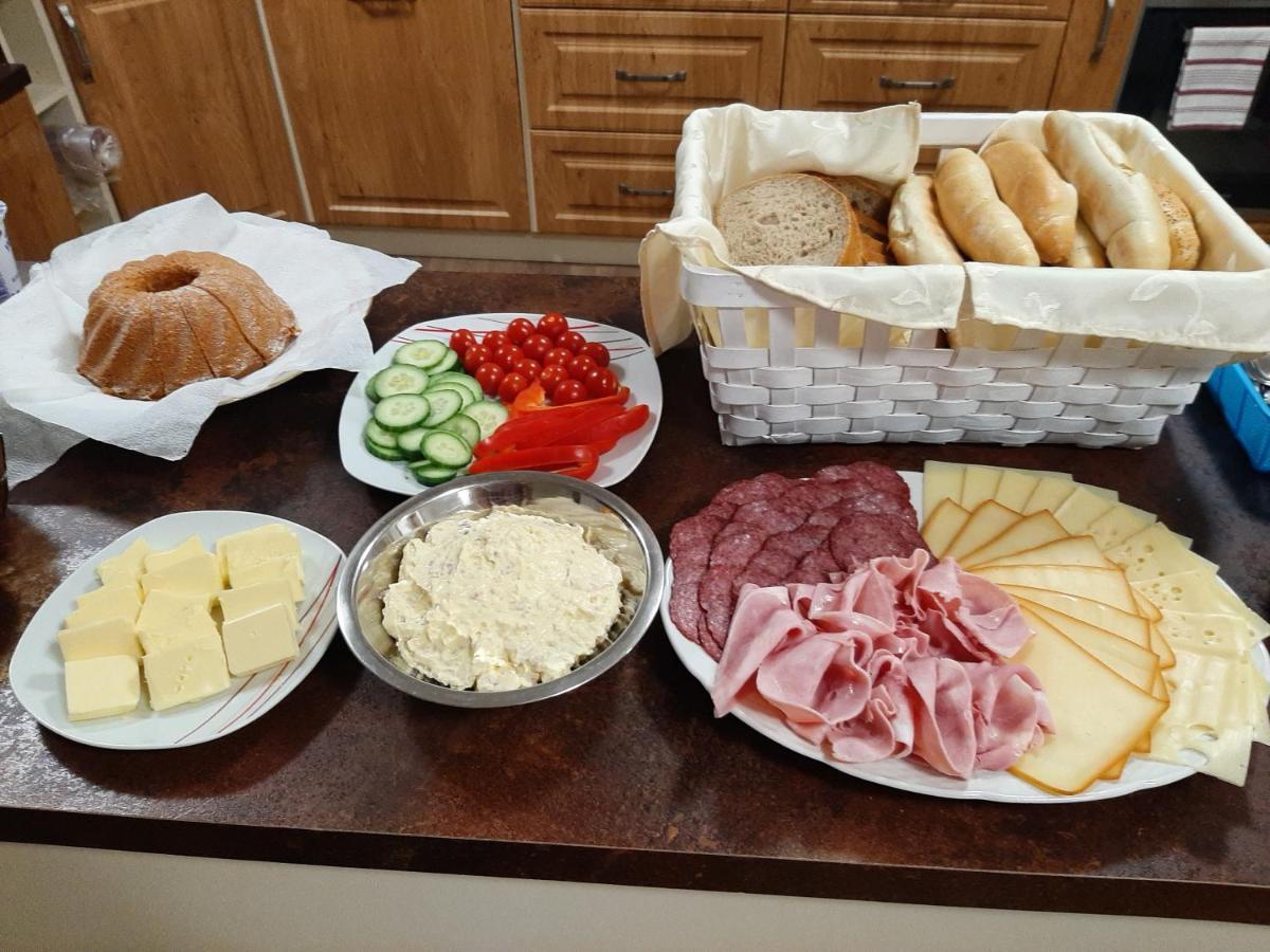 Buchtuv Statek Villa Vendoli Bagian luar foto